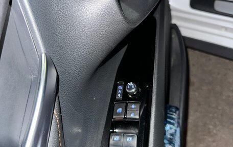 Toyota Camry, 2020 год, 1 870 000 рублей, 8 фотография