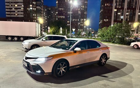 Toyota Camry, 2020 год, 1 870 000 рублей, 2 фотография