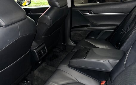 Toyota Camry, 2020 год, 1 870 000 рублей, 7 фотография