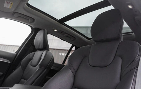 Volvo XC90 II рестайлинг, 2024 год, 8 310 000 рублей, 10 фотография