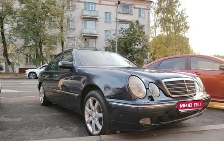 Mercedes-Benz E-Класс, 1999 год, 600 000 рублей, 1 фотография