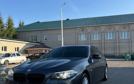 BMW 5 серия, 2015 год, 2 450 000 рублей, 3 фотография