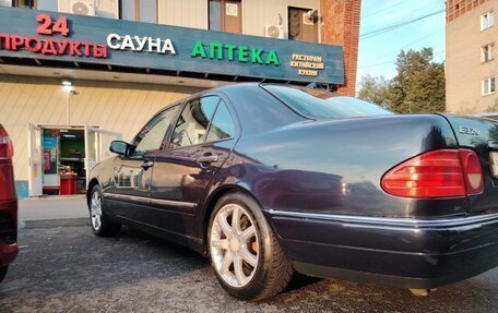 Mercedes-Benz E-Класс, 1999 год, 600 000 рублей, 5 фотография