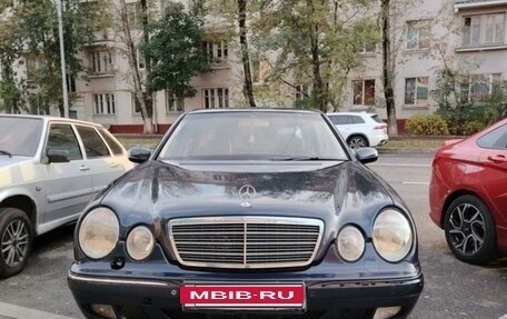 Mercedes-Benz E-Класс, 1999 год, 600 000 рублей, 3 фотография