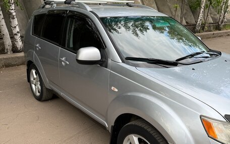 Mitsubishi Outlander III рестайлинг 3, 2008 год, 950 000 рублей, 4 фотография