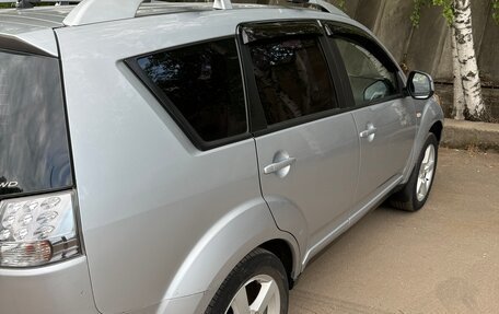 Mitsubishi Outlander III рестайлинг 3, 2008 год, 950 000 рублей, 6 фотография