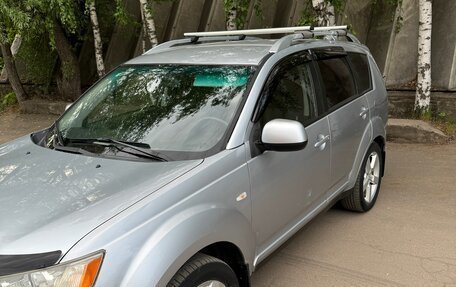 Mitsubishi Outlander III рестайлинг 3, 2008 год, 950 000 рублей, 5 фотография