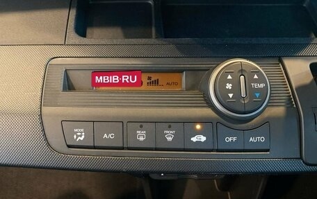 Honda Freed I, 2010 год, 1 270 000 рублей, 15 фотография