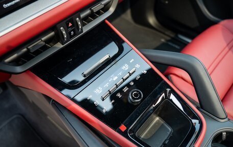 Porsche Cayenne III, 2025 год, 17 850 000 рублей, 20 фотография