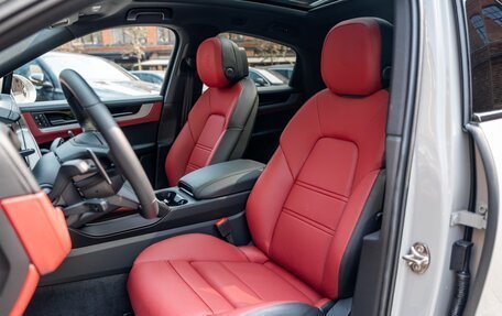 Porsche Cayenne III, 2025 год, 17 850 000 рублей, 24 фотография