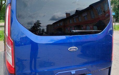 Ford Tourneo Custom I рестайлинг, 2017 год, 2 540 000 рублей, 3 фотография