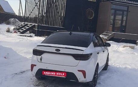 KIA Rio IV, 2017 год, 999 999 рублей, 2 фотография