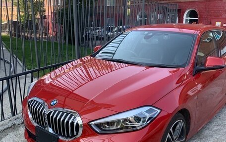 BMW 1 серия, 2019 год, 2 250 000 рублей, 1 фотография