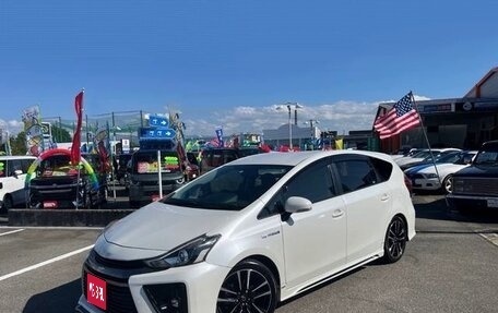 Toyota Prius Alpha I (ZVW40/41), 2021 год, 1 670 000 рублей, 1 фотография