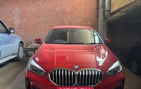BMW 1 серия, 2019 год, 2 250 000 рублей, 6 фотография