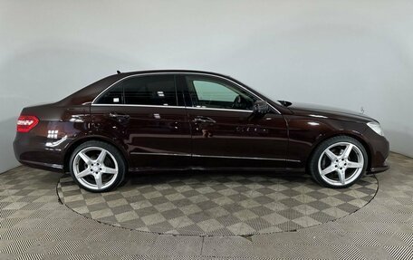 Mercedes-Benz E-Класс, 2011 год, 1 650 000 рублей, 4 фотография