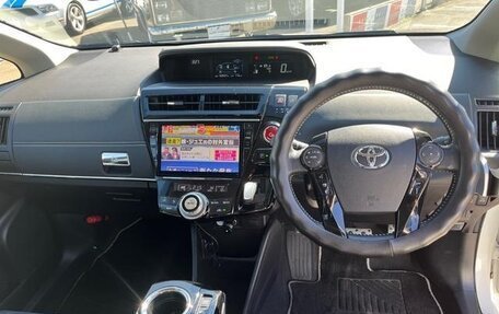 Toyota Prius Alpha I (ZVW40/41), 2021 год, 1 670 000 рублей, 12 фотография