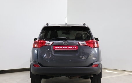 Toyota RAV4, 2015 год, 1 980 000 рублей, 6 фотография