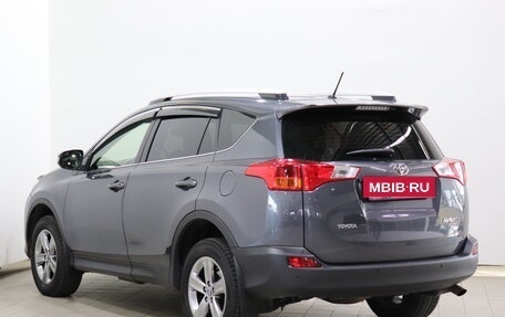 Toyota RAV4, 2015 год, 1 980 000 рублей, 7 фотография