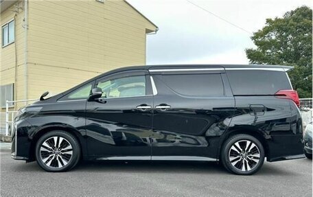Toyota Alphard III, 2021 год, 3 440 000 рублей, 2 фотография
