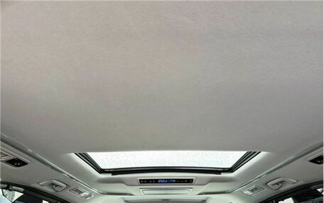 Toyota Alphard III, 2021 год, 3 440 000 рублей, 30 фотография