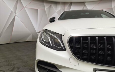 Mercedes-Benz E-Класс, 2018 год, 3 395 000 рублей, 17 фотография