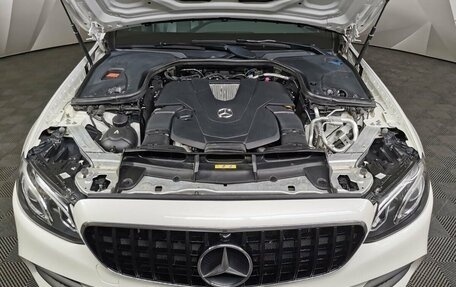 Mercedes-Benz E-Класс, 2018 год, 3 395 000 рублей, 18 фотография