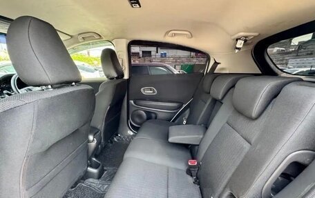 Honda Vezel, 2014 год, 1 065 000 рублей, 12 фотография