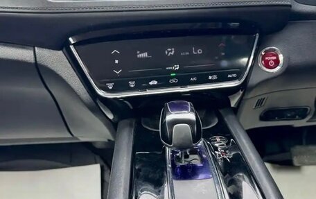 Honda Vezel, 2014 год, 1 065 000 рублей, 17 фотография