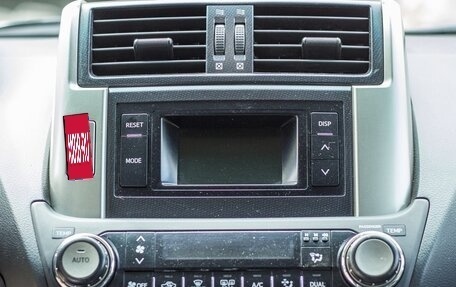 Toyota Land Cruiser Prado 150 рестайлинг 2, 2010 год, 3 000 000 рублей, 13 фотография