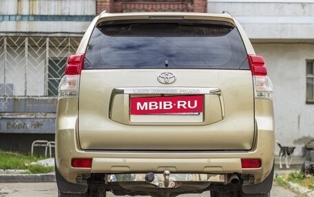 Toyota Land Cruiser Prado 150 рестайлинг 2, 2010 год, 3 000 000 рублей, 10 фотография