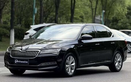 Skoda Superb III рестайлинг, 2021 год, 2 029 000 рублей, 1 фотография