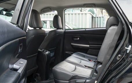 Toyota Prius v (+) I (ZVW40/41) рестайлинг, 2019 год, 2 480 000 рублей, 13 фотография