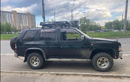 Nissan Terrano II рестайлинг, 1992 год, 500 000 рублей, 4 фотография