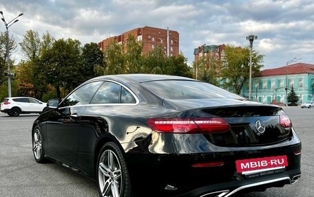 Mercedes-Benz E-Класс, 2017 год, 3 990 000 рублей, 4 фотография