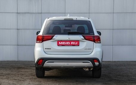 Mitsubishi Outlander III рестайлинг 3, 2019 год, 2 180 000 рублей, 4 фотография