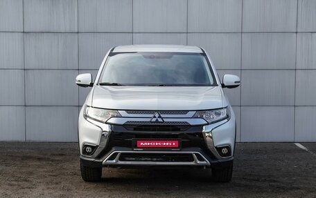 Mitsubishi Outlander III рестайлинг 3, 2019 год, 2 180 000 рублей, 3 фотография