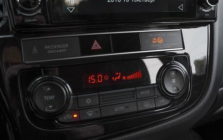 Mitsubishi Outlander III рестайлинг 3, 2019 год, 2 180 000 рублей, 14 фотография