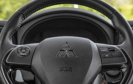 Mitsubishi Outlander III рестайлинг 3, 2019 год, 2 180 000 рублей, 18 фотография
