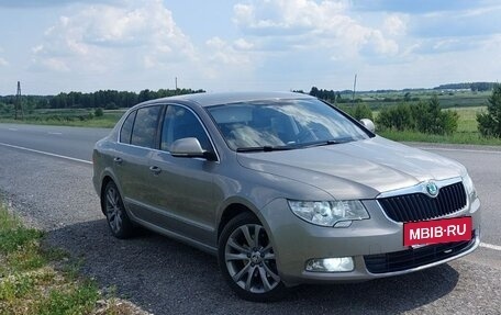 Skoda Superb III рестайлинг, 2012 год, 1 090 000 рублей, 3 фотография
