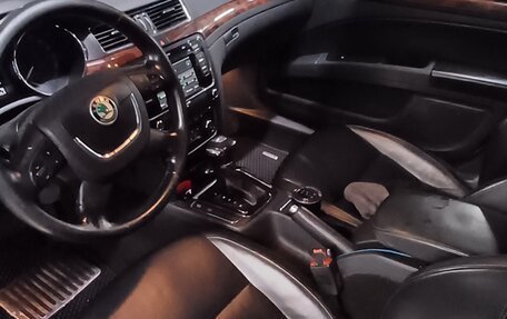 Skoda Superb III рестайлинг, 2012 год, 1 090 000 рублей, 10 фотография