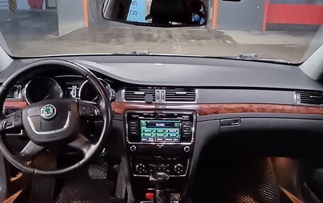 Skoda Superb III рестайлинг, 2012 год, 1 090 000 рублей, 6 фотография