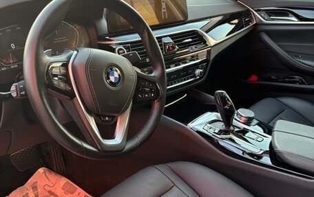 BMW 5 серия, 2021 год, 5 300 000 рублей, 9 фотография