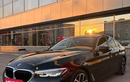 BMW 5 серия, 2021 год, 5 300 000 рублей, 3 фотография