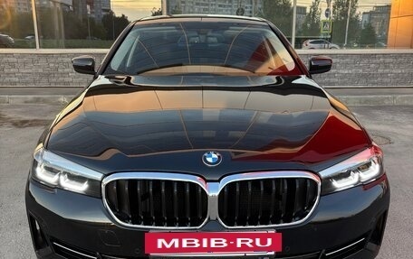 BMW 5 серия, 2021 год, 5 300 000 рублей, 4 фотография