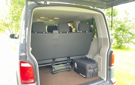 Volkswagen Caravelle T6 рестайлинг, 2019 год, 3 900 000 рублей, 7 фотография