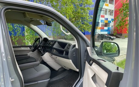 Volkswagen Caravelle T6 рестайлинг, 2019 год, 3 900 000 рублей, 9 фотография