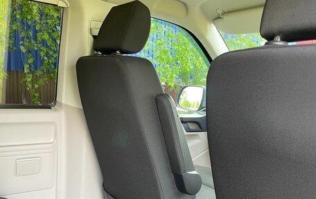 Volkswagen Caravelle T6 рестайлинг, 2019 год, 3 900 000 рублей, 16 фотография