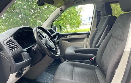Volkswagen Caravelle T6 рестайлинг, 2019 год, 3 900 000 рублей, 11 фотография