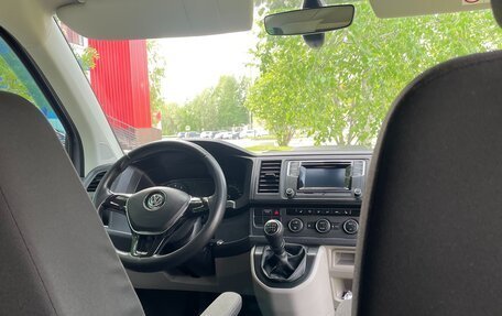 Volkswagen Caravelle T6 рестайлинг, 2019 год, 3 900 000 рублей, 13 фотография